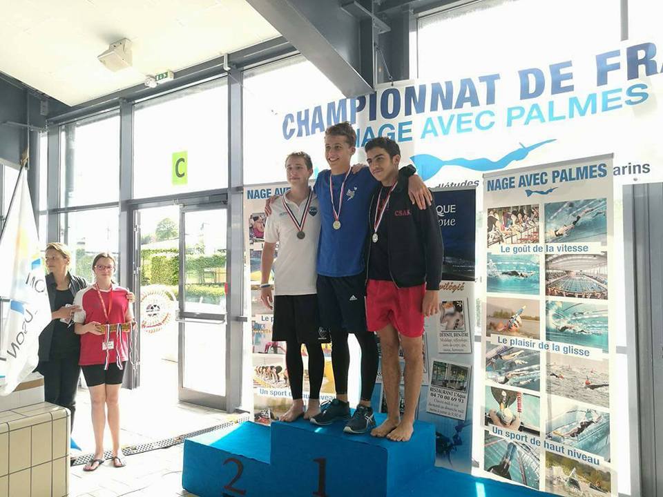 podium Nadim 400bi