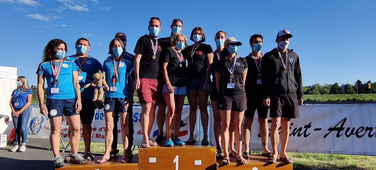 Podium relais mixte r1